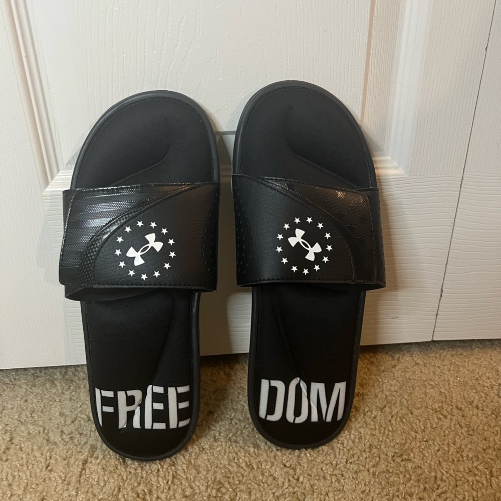 Under Armour UA Freedom Slides, Men’s black size 10, adjustable
